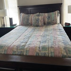 Queen comforter set - Croscill brand